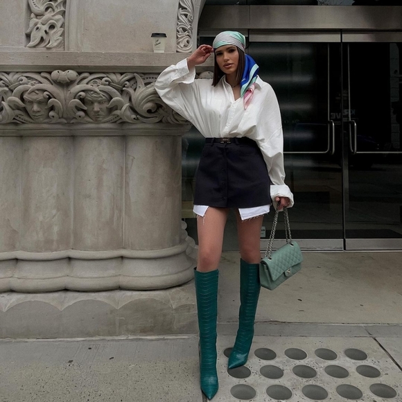 Navy mini skirt - Picture 2 of 8